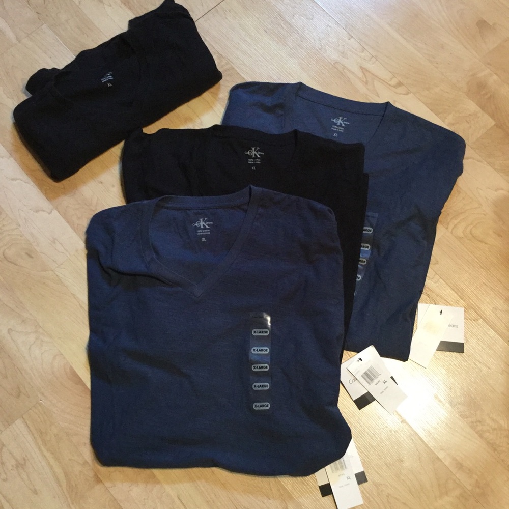 Calvin Klein 3 NWT, 1 NWOT V-Neck T-Shirt Bundle